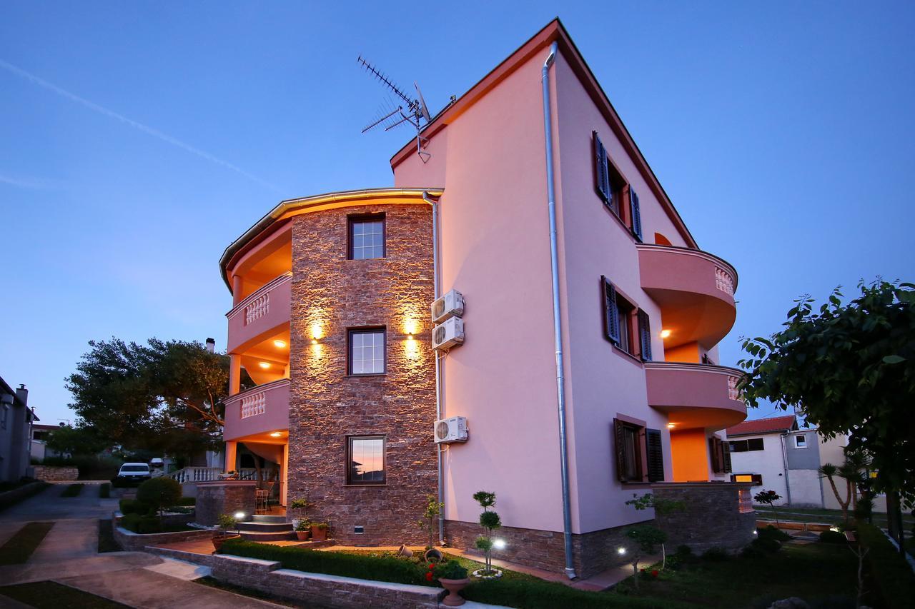 Villa Dalmatino Pakoštane Exteriör bild